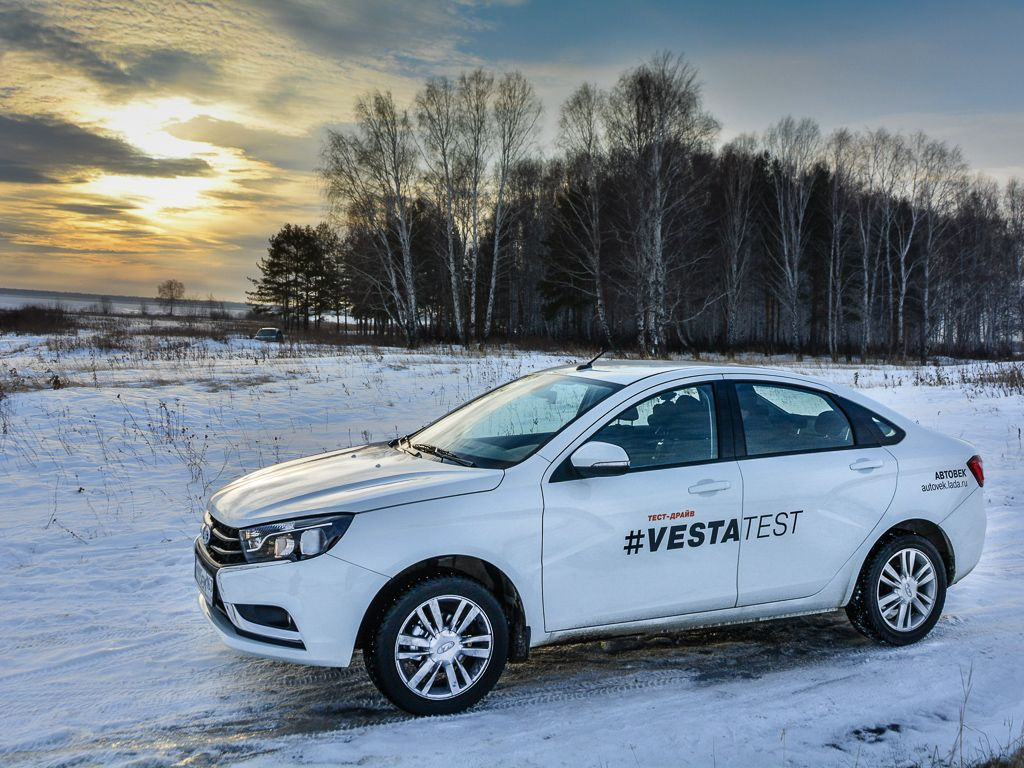 Для Lada Vesta допустимы как 16-дюймовые, так и 15-дюймовые колёса (для версий Cross — 17-дюймовые)
