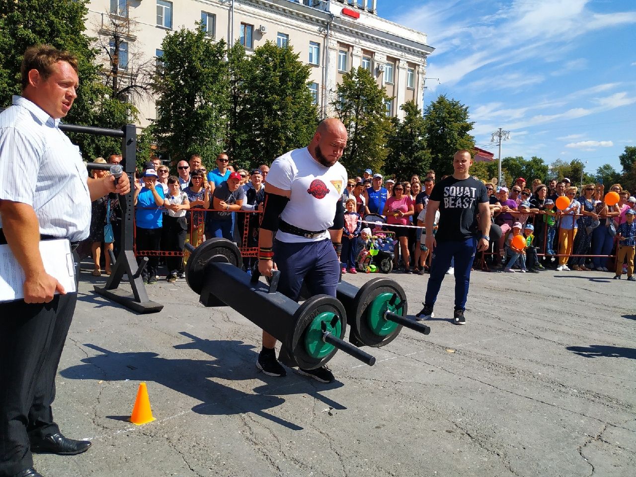 Спортсменам тяжело Спортсменам тяжело