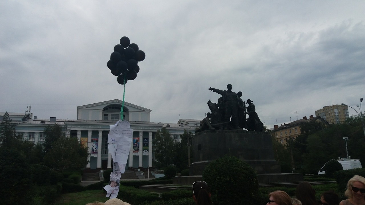 «Отличившихся» депутатов и чиновников волгоградцы отправили в свободный полет «Отличившихся» депутатов и чиновников волгоградцы отправили в свободный полет
