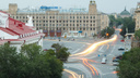 Кто не спрятался: центр Волгограда расчищают от брошенных на пути крестного хода машин