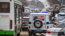 В Ростове пассажирский автобус протащил по асфальту зажатую в дверях 80-летнюю пенсионерку