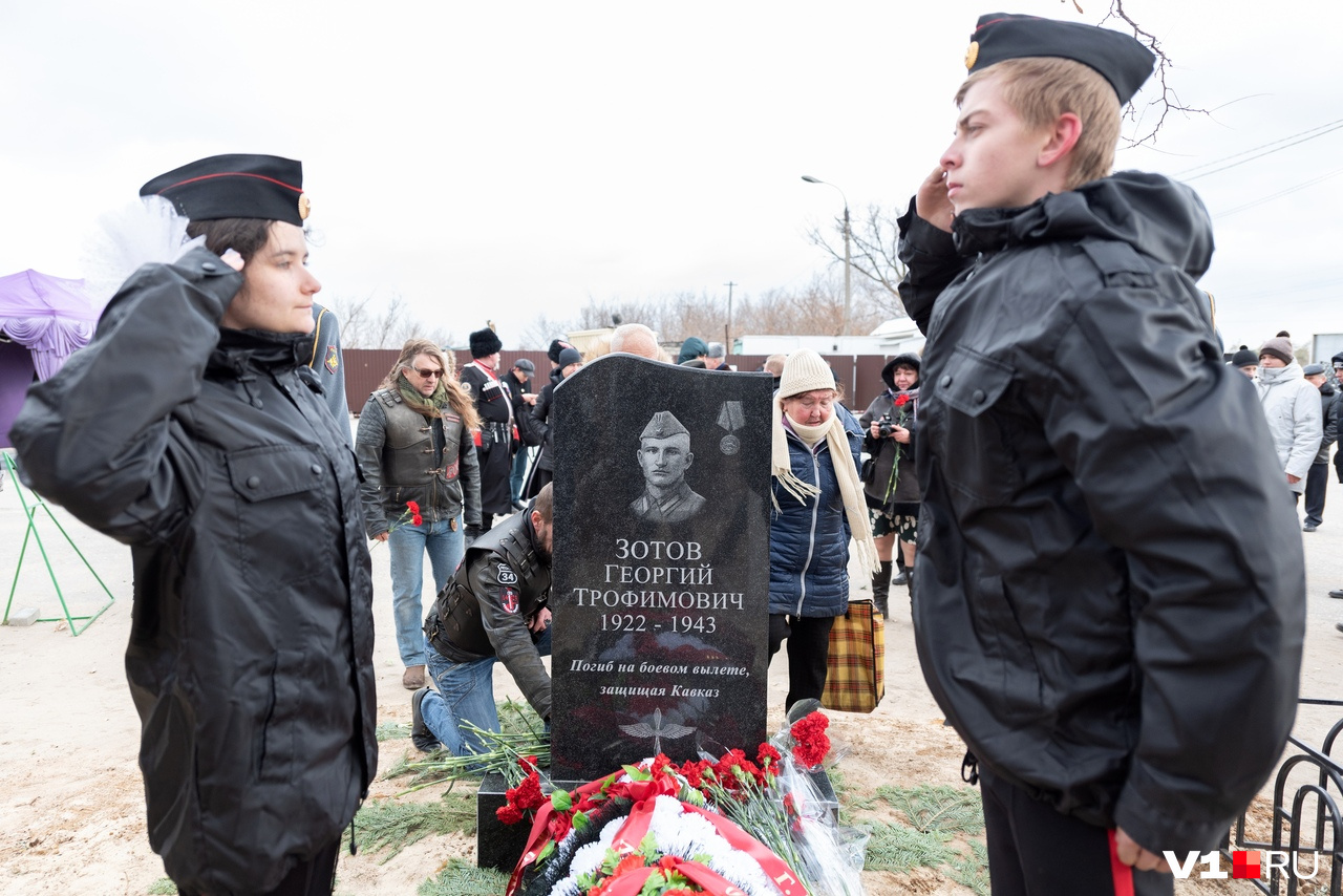 В караул встали ученики школы № 14 В караул встали ученики школы № 14