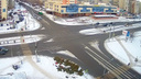 В Челябинске на перекрёстках остались десятки брошенных ёлок