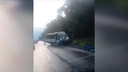 «До аварии пересели с дочкой назад»: пассажирка микроавтобуса рассказала о смертельном ДТП под Ашой