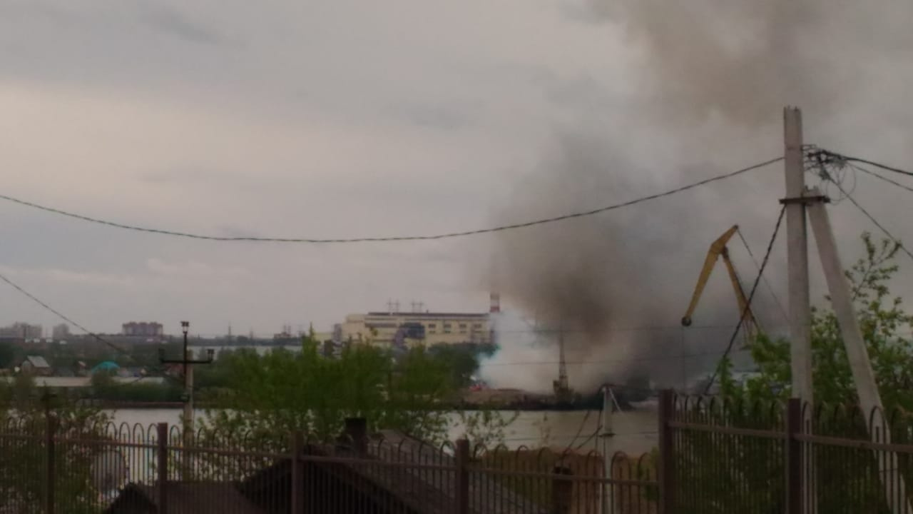 Фото снято с улицы Владимировский спуск Фото снято с улицы Владимировский спуск