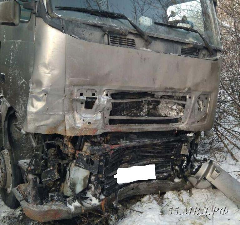 Передняя часть грузовика Volvo Передняя часть грузовика Volvo