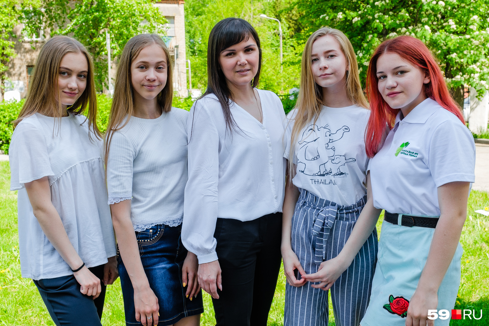 Вот такой красивый 7«Б». Ну и кто бы мог подумать, что в центре их учитель? Вот такой красивый 7«Б». Ну и кто бы мог подумать, что в центре их учитель?