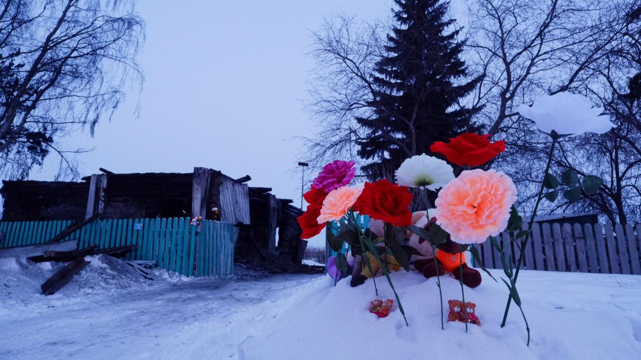 Трагедия в Полойке: семья депутата погибла в пожаре
