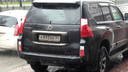 «Я паркуюсь как чудак»: Lexus BBB — номера оберегают