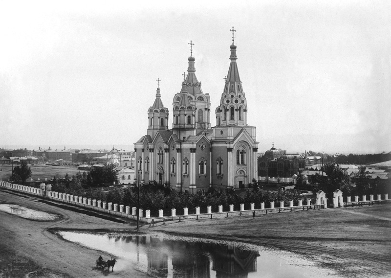 Так выглядел Богородице-Рождественский кафедральный собор до взрыва в 1936 году 