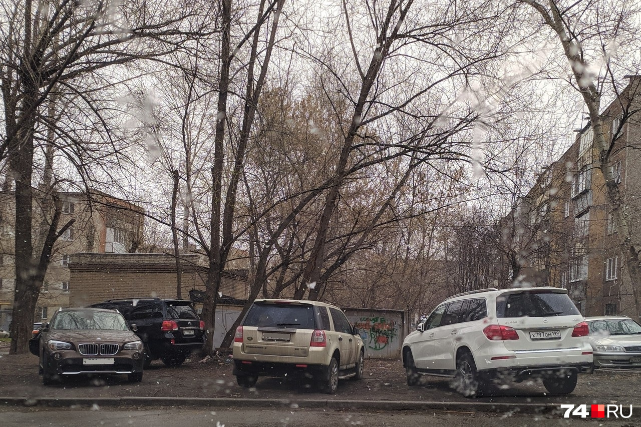 За подобное пока не эвакуируют За подобное пока не эвакуируют