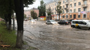 Пермь превратилась в Венецию. Улицы города затопило из-за сильного ливня