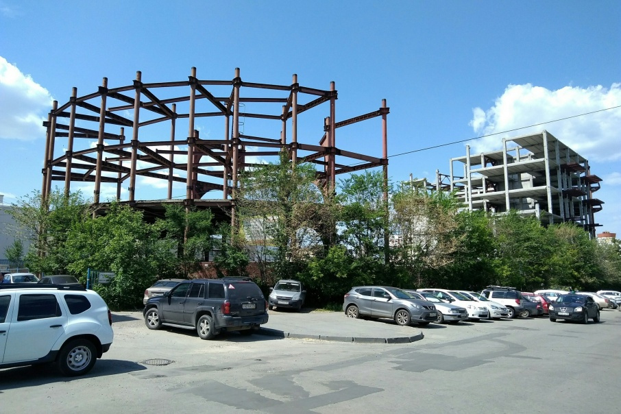 Стройка на одном из старейших долгостроев по улице Васенко возобновилась в конце июня<br>