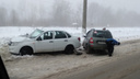 Пострадал ребенок: в Тольятти Lada Granta вынесло с дороги навстречу Lada Kalina