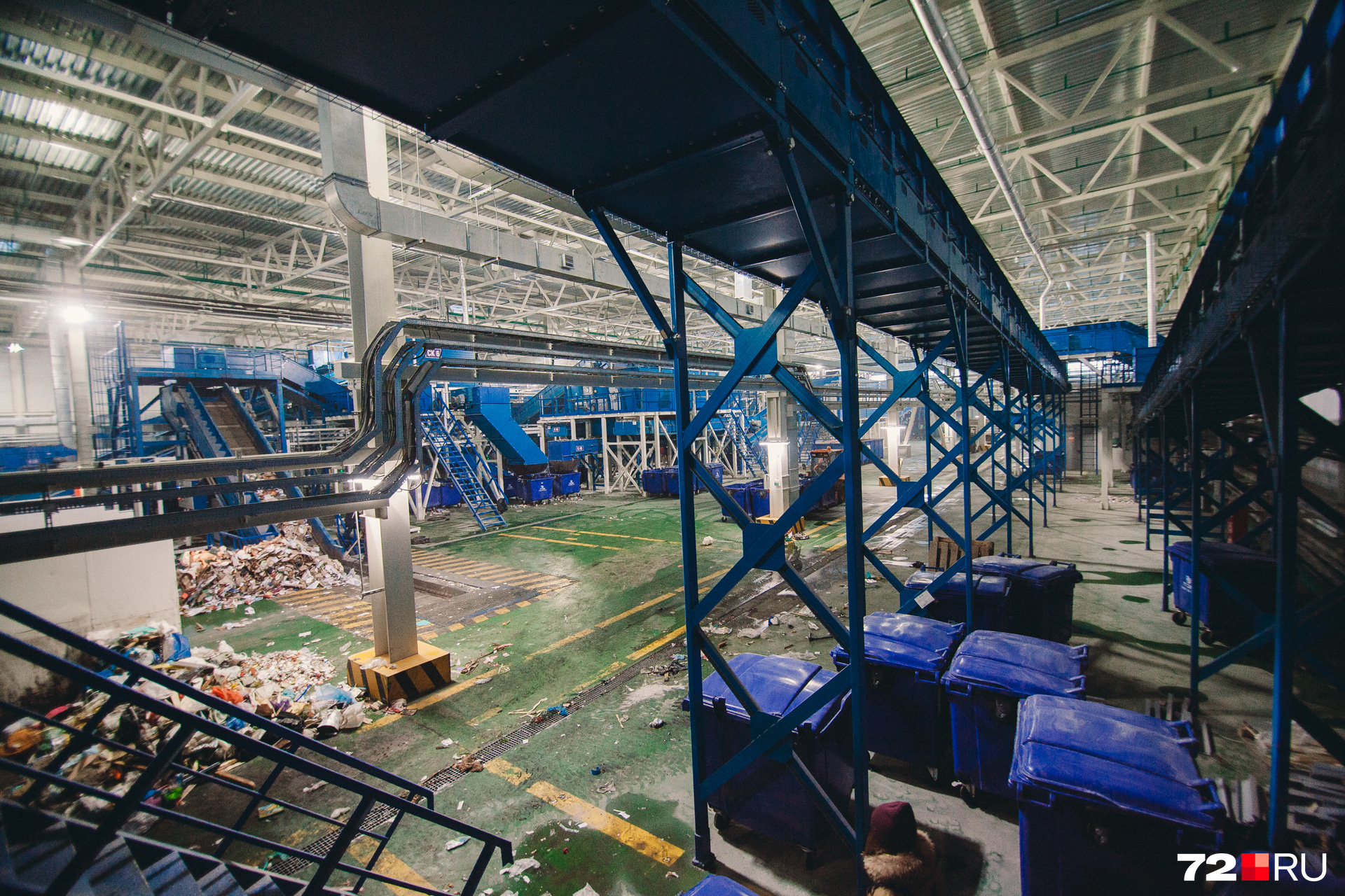 На заводе установлены немецкие сканеры для сортировки пластика. Прессы и конвейерные линии сделаны в России