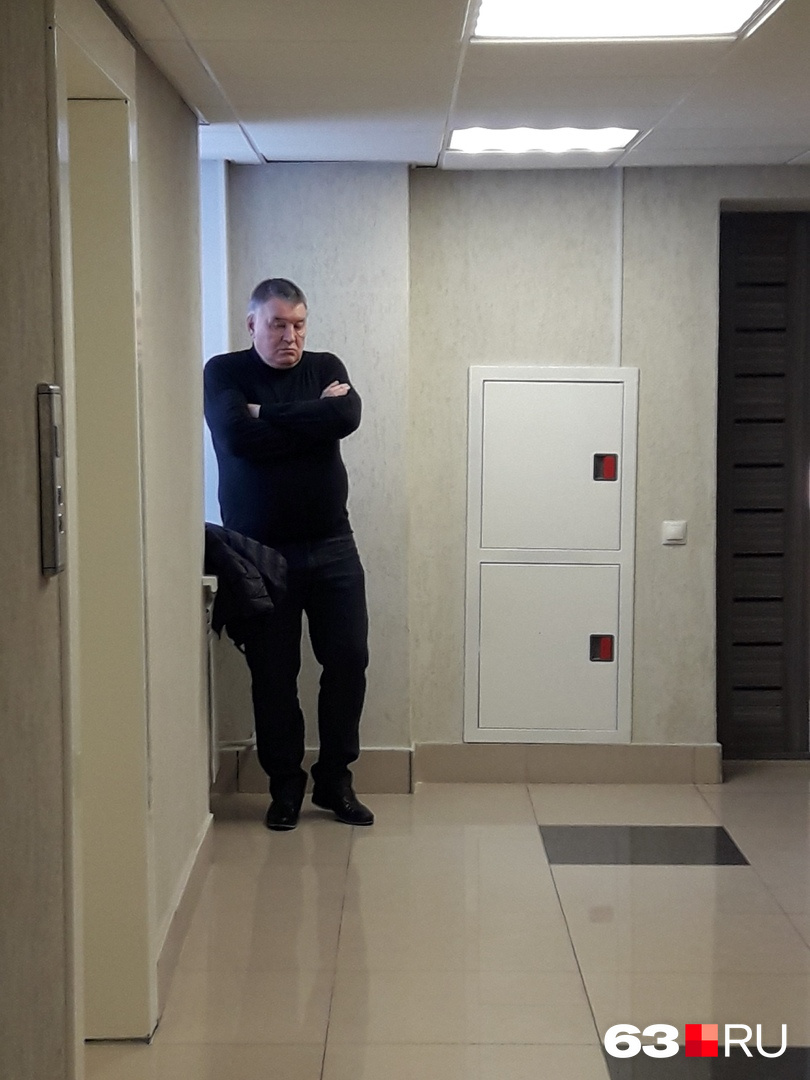 Геннадий Гридасов пришел в суд сам, без конвоя. Бывший чиновник сейчас на пенсии Геннадий Гридасов пришел в суд сам, без конвоя. Бывший чиновник сейчас на пенсии
