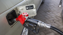 Вся зарплата на бензин: новосибирцы могут позволить себе меньше топлива, чем жители других регионов