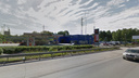 Коммунальщики раскопали три полосы Бердского шоссе на выезде из Академгородка