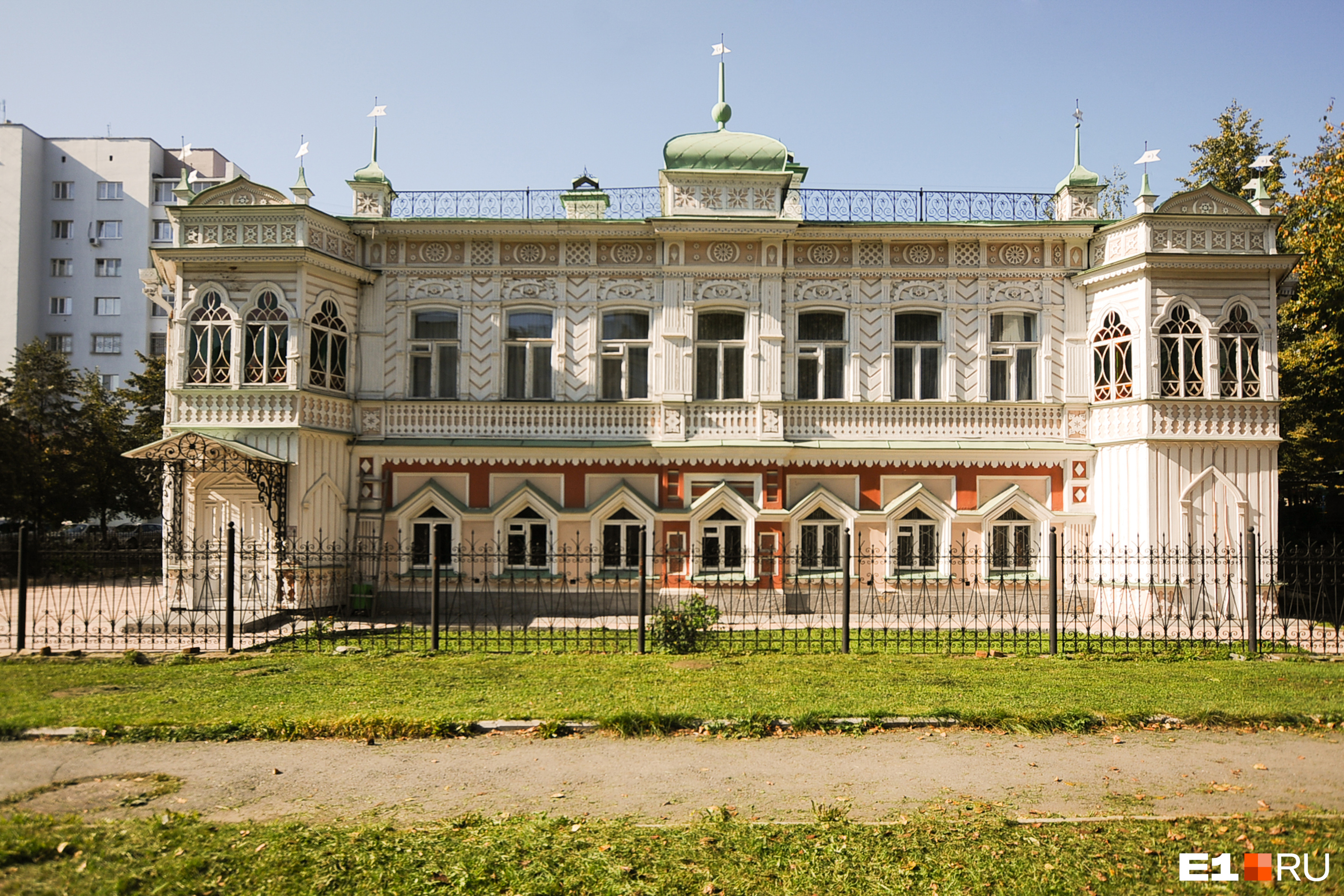 Особняки в екатеринбурге