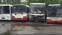 «Ржавые сараи»: инвалид из Челябинска снял кладбище автобусов и попросился в комиссию по транспорту