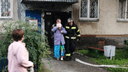 Видео: в доме на улице Кропоткина загорелась квартира — жильцов эвакуируют