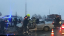 Пришлось срезать крышу: в Тольятти водителя зажало в машине после столкновения с двумя авто