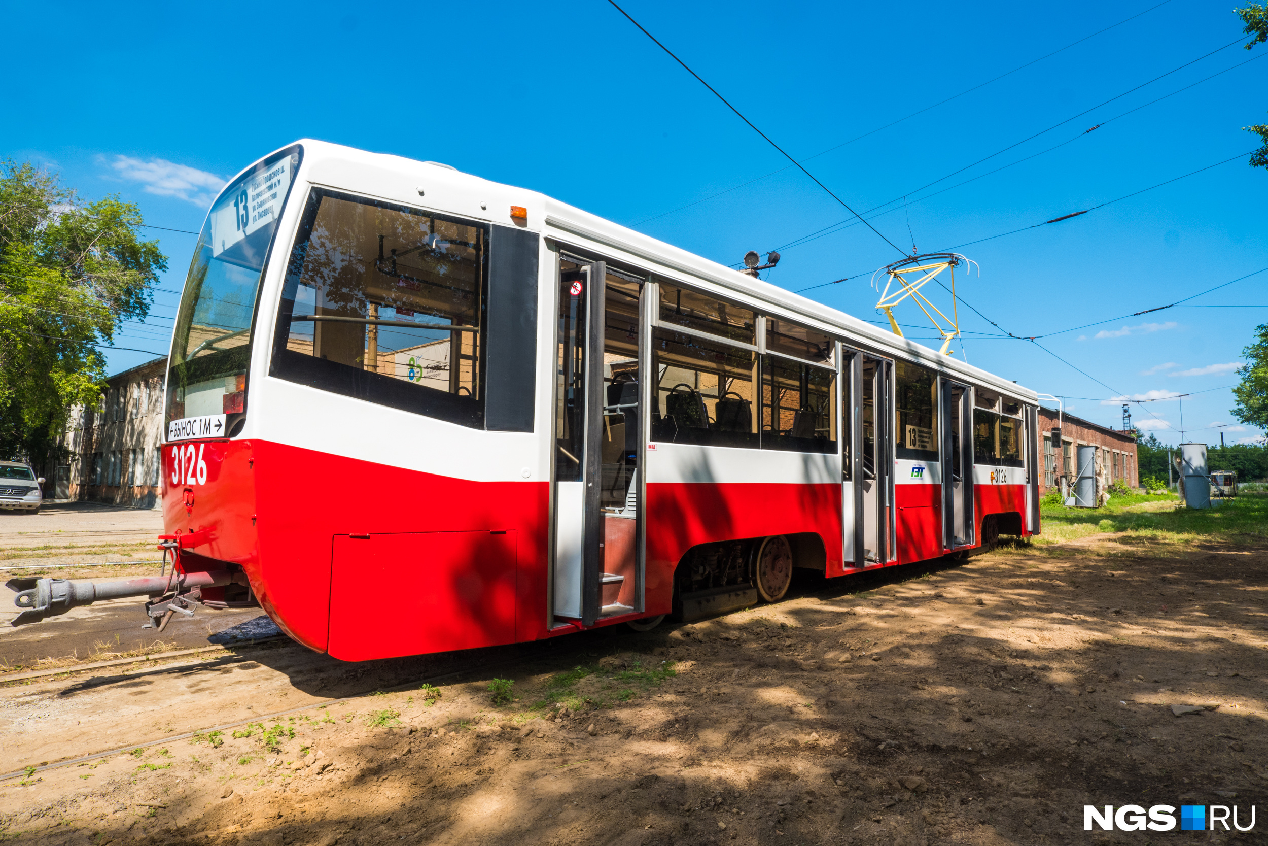 Все 20 подаренных Новосибирску трамваев прибудут в город до конца августа