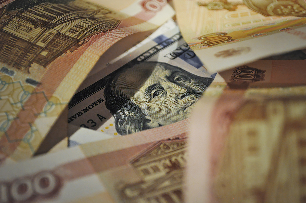 Доллар против рубля: 20 лет спустя картина повторяется