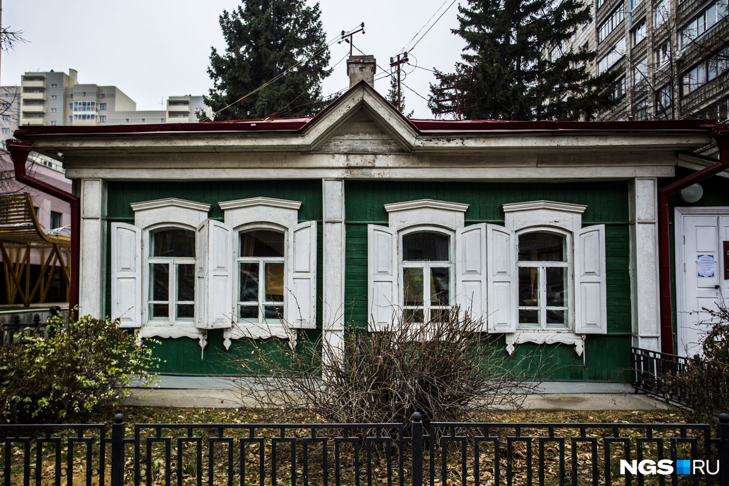 С 1947 года здесь находился мемориальный музей Сергея Кирова