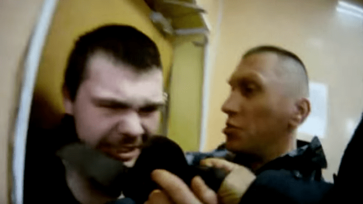 Избил из-за куртки: в Ярославле судят ещё одного экс-сотрудника колонии