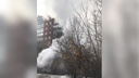 На Котовского из-под земли забил кипяток: многоэтажки заволокло густым облаком пара