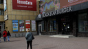 В Новосибирске закрылся Black Star Burger — заведение пустует уже неделю