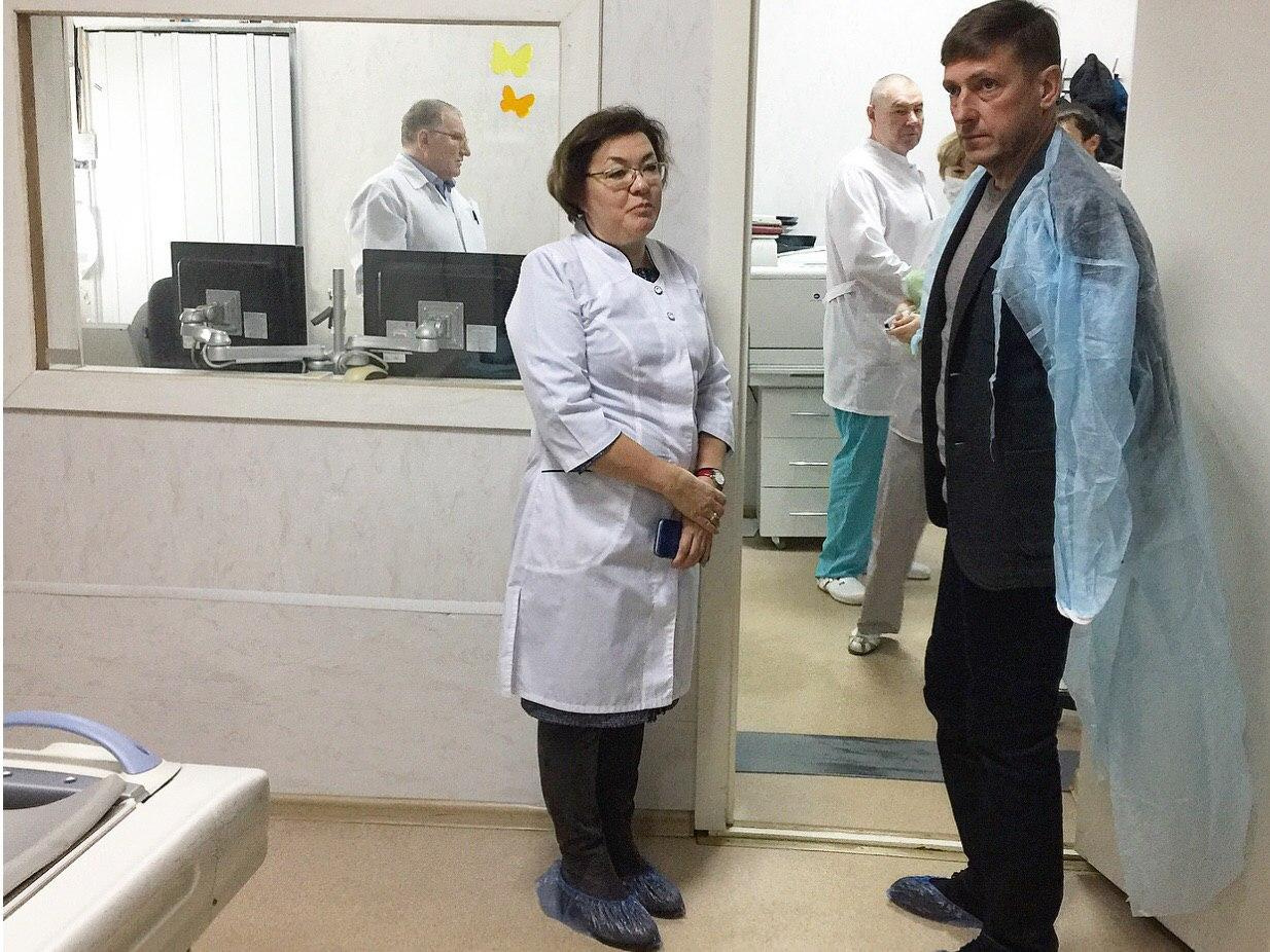 В Минздраве напомнили, что глава ведомства Юрий Семёнов уже был в районной больнице и обсуждал все наболевшие вопросы с врачами