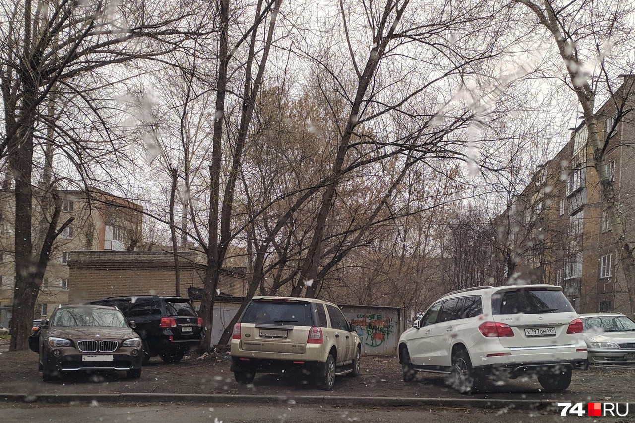 За подобное пока не эвакуируют За подобное пока не эвакуируют