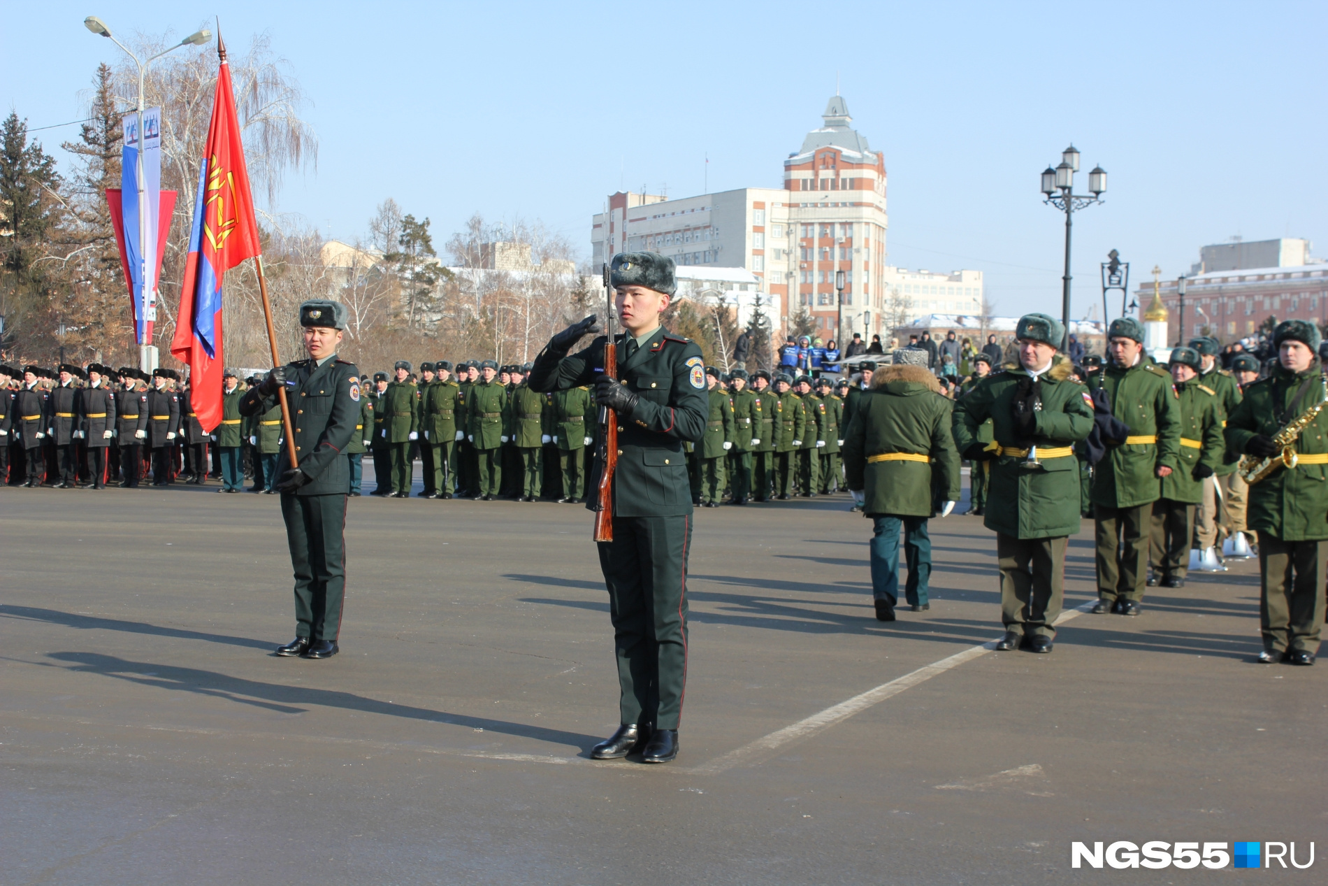 Фото с парада в омске