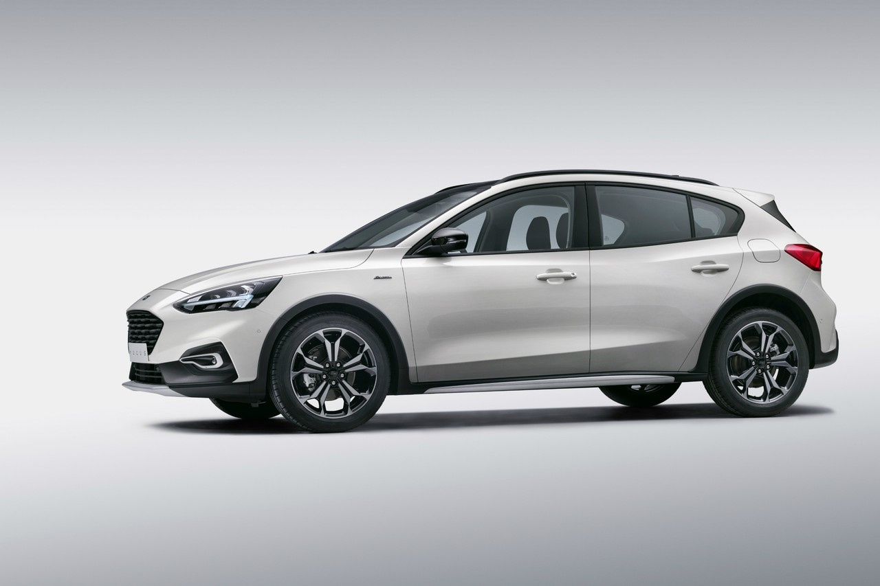 В прошлом году начались продажи нового Ford Focus, но в России его локализовать на спешат, а импортировать бессмысленно — слишком высокой будет цена В прошлом году начались продажи нового Ford Focus, но в России его локализовать на спешат, а импортировать бессмысленно — слишком высокой будет цена
