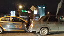 Взял напрокат: в Самаре водитель каршерингового автомобиля протаранил отечественную легковушку