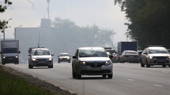 «Виноваты машины»: суд отказался закрыть цех ЧЭМК, рядом с которым уловили выбросы вредного газа