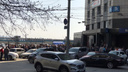 Четыре звонка о бомбах: из торговых и офисных центров по всему Новосибирску эвакуируют людей