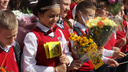 В школах Новосибирска отказались от букетов и воздушных шариков на линейках