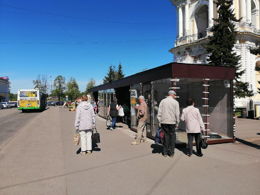 Народный избранник уверяет, что такие остановки притягивают вандалов Народный избранник уверяет, что такие остановки притягивают вандалов