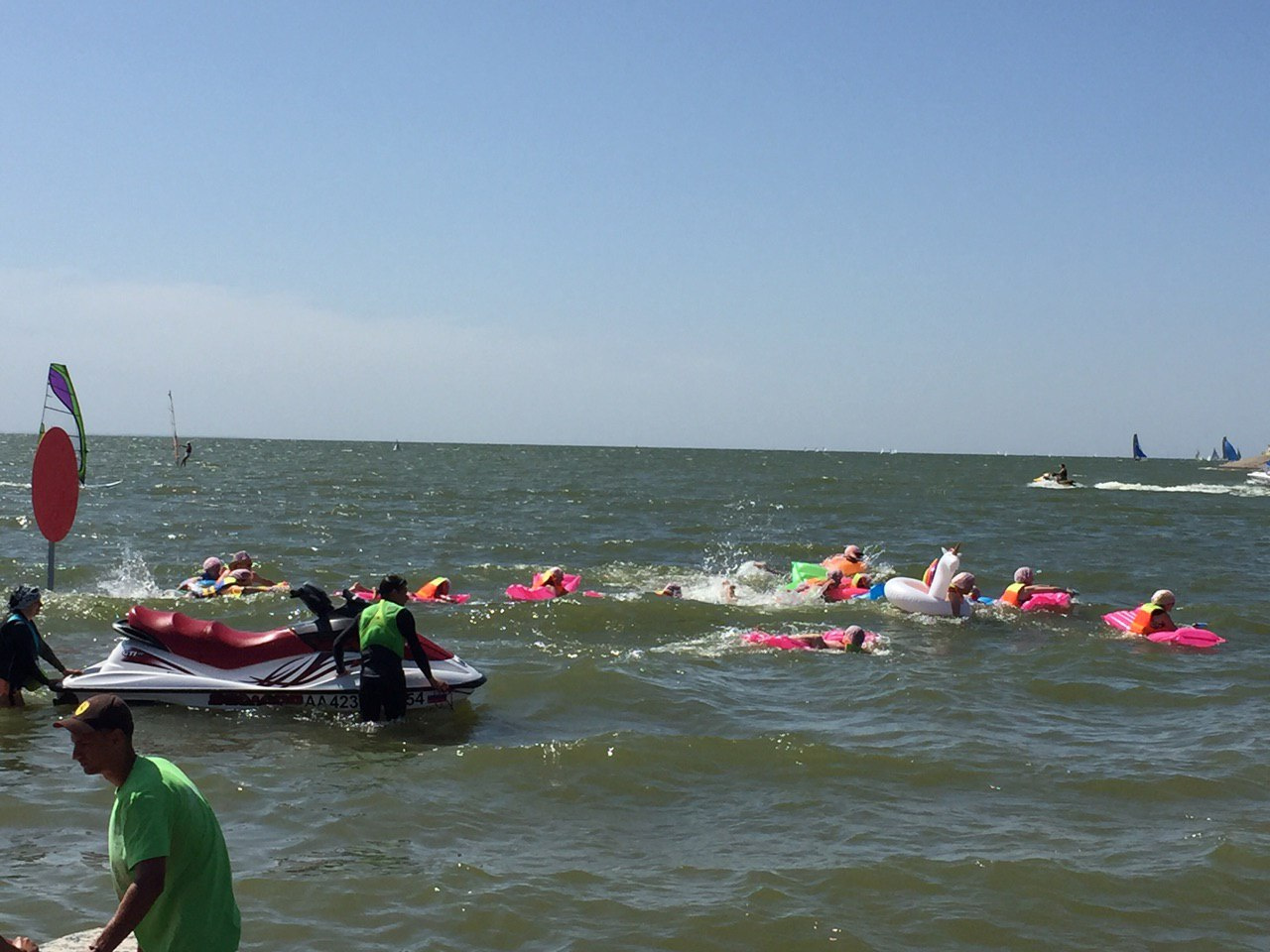 Температуре обское море. Развлечение на Обском море летом. Фестиваль красок Новосибирск у Обского моря. Фестиваль красок Новосибирск у Обского моря 2017.