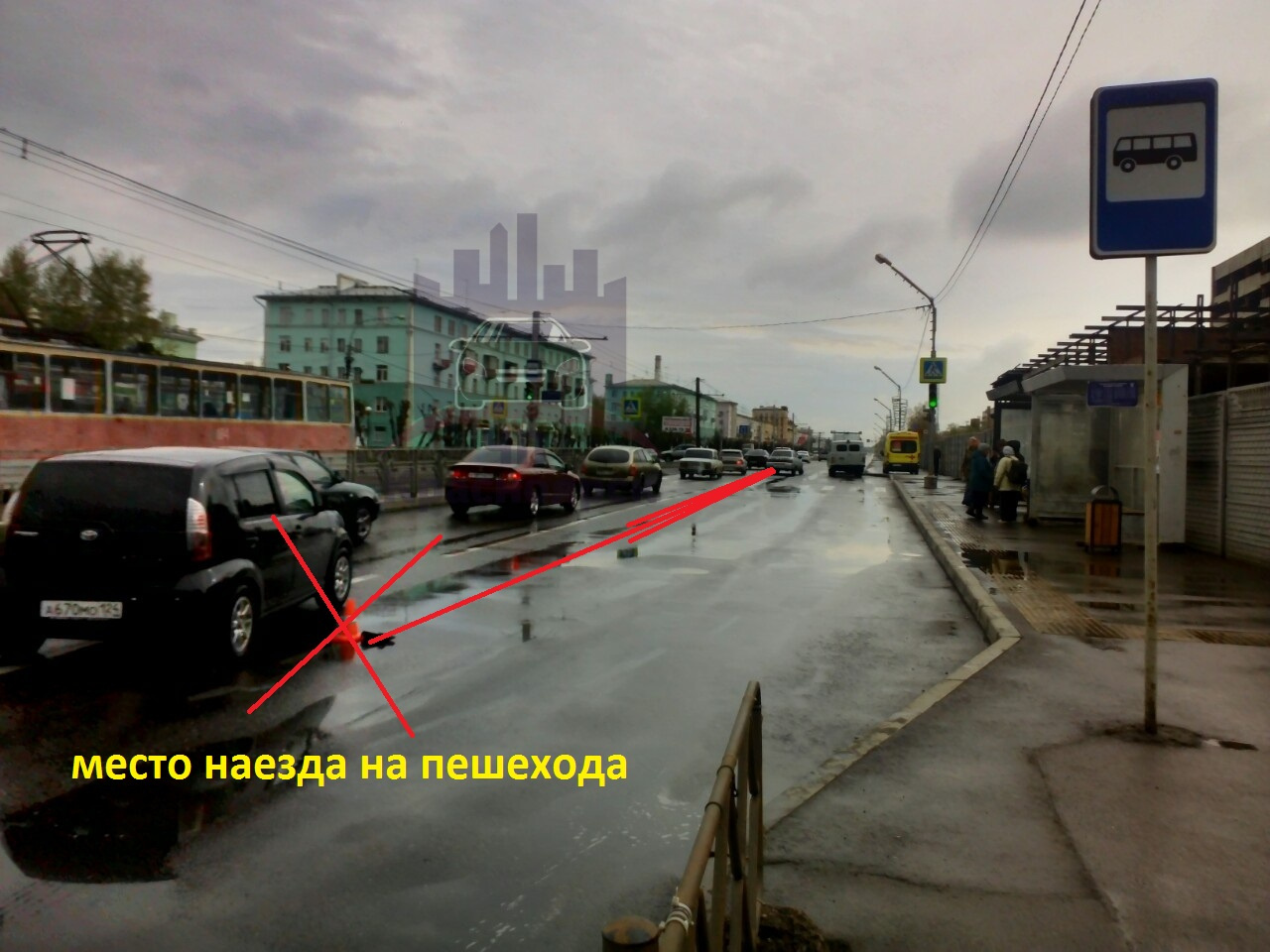 Пенсионерка решила перебежать дорогу от автобусной остановки Пенсионерка решила перебежать дорогу от автобусной остановки