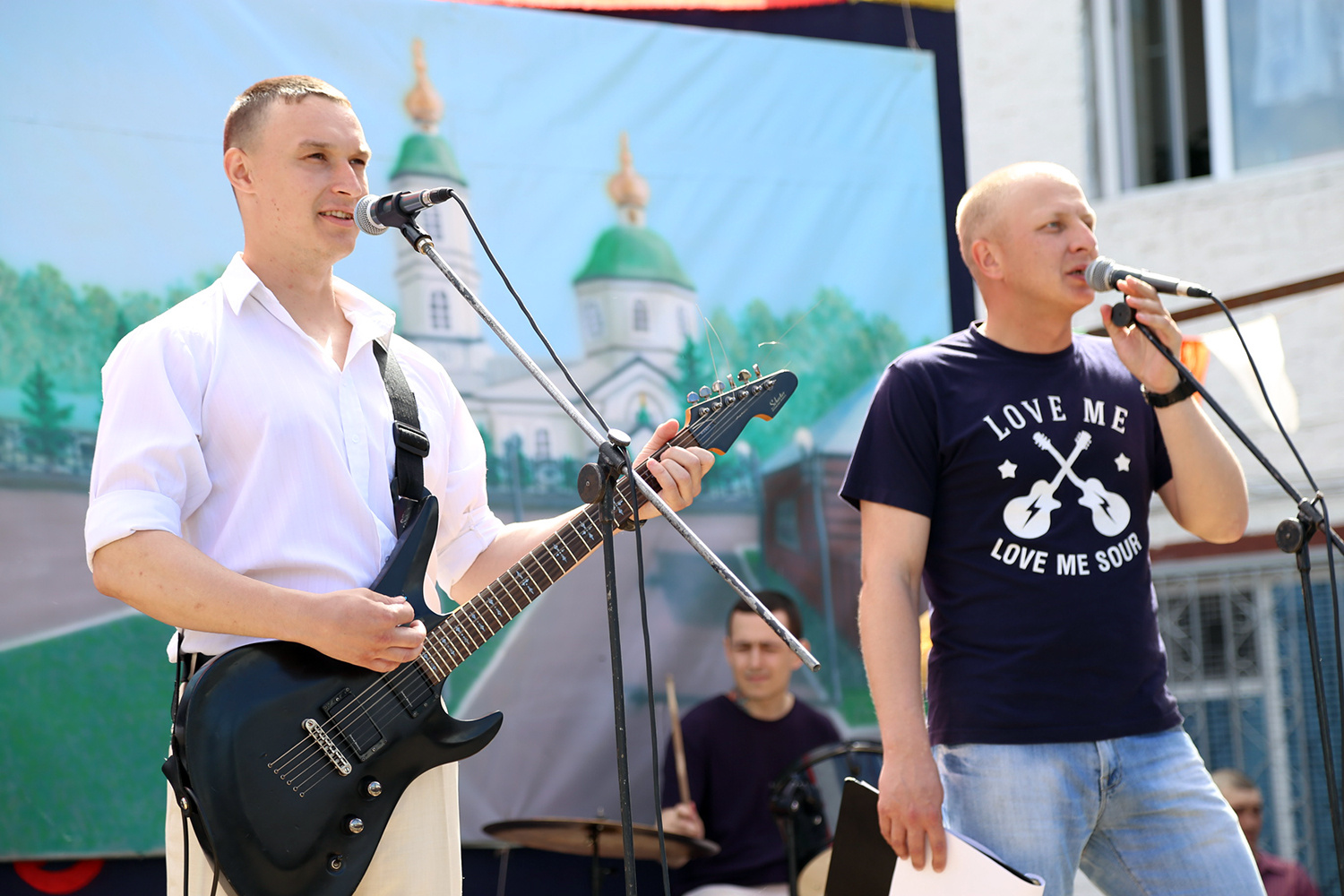 Исполнители песен группы «Кино» — осужденные этой колонии