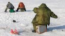 В Волгоградской области утонул рыбак на снегоходе