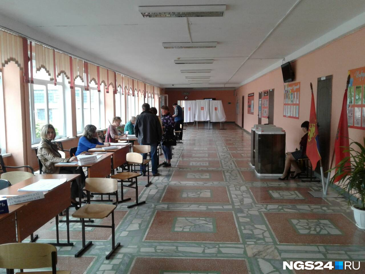 На 3 часа дня здесь проголосовало 250 человек На 3 часа дня здесь проголосовало 250 человек