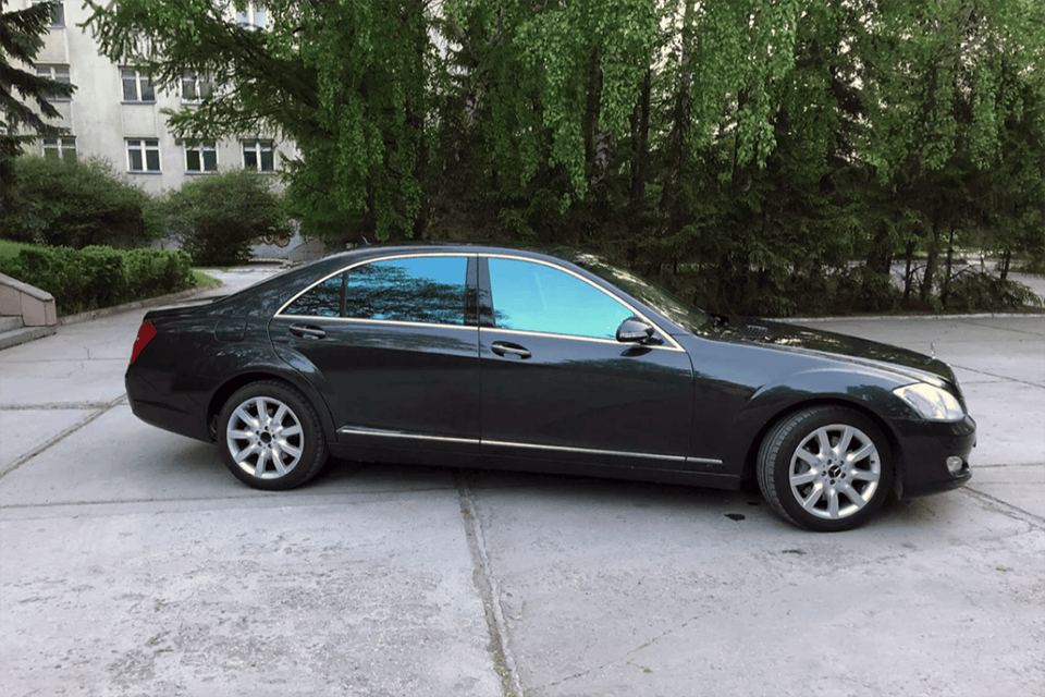 Mercedes-Benz S-класса 2008 года Mercedes-Benz S-класса 2008 года