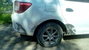 В Ярославской области водитель протаранил машину с детьми и сбежал