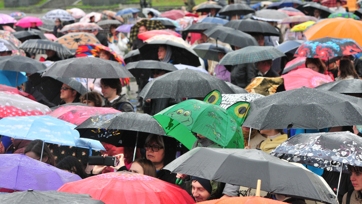 Побежим под дождём: в день марафона «Европа — Азия» синоптики объявили штормовое предупреждение