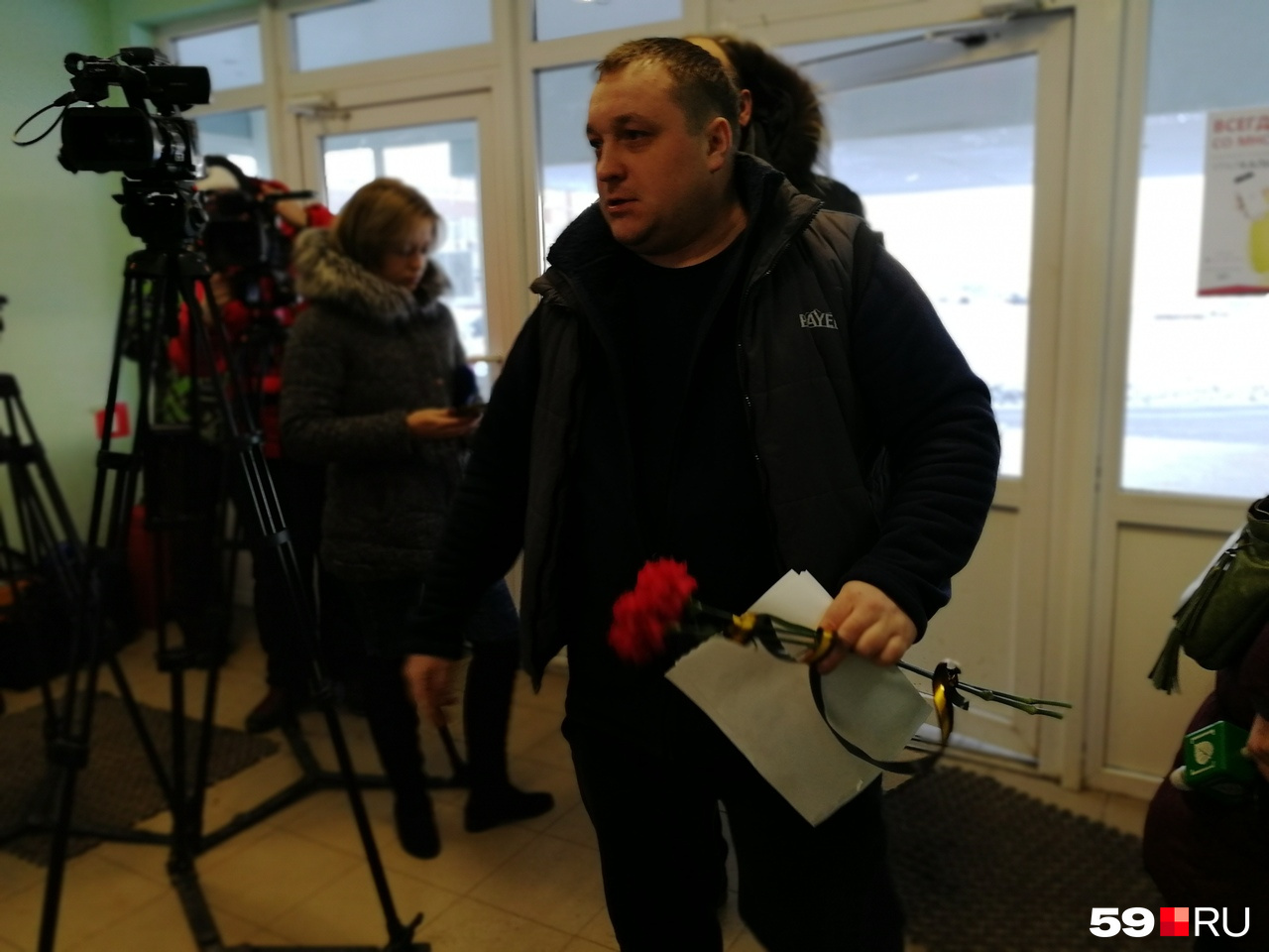 Жители Березников специально приехали в Соликамск почтить память погибших